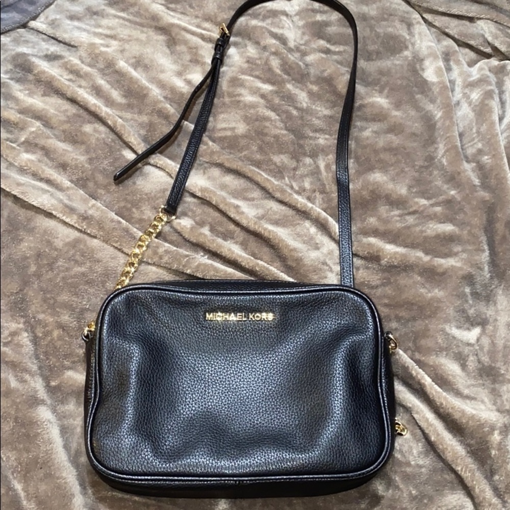 Michael kors crossbody